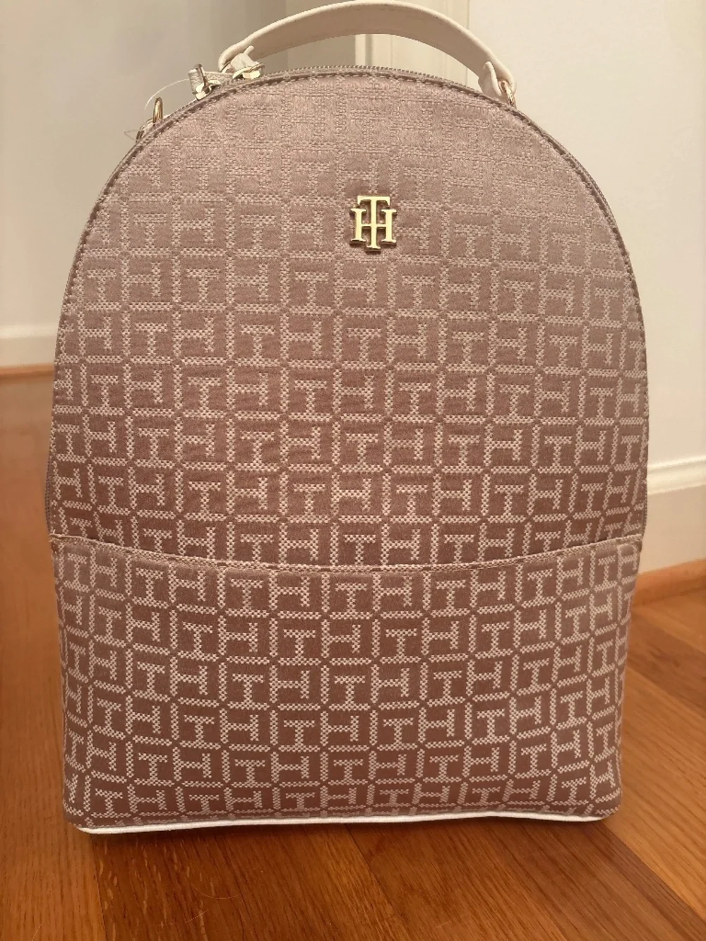 Tommy Hilfiger Crossbody/Shoulder Bag – Brand New with Tags